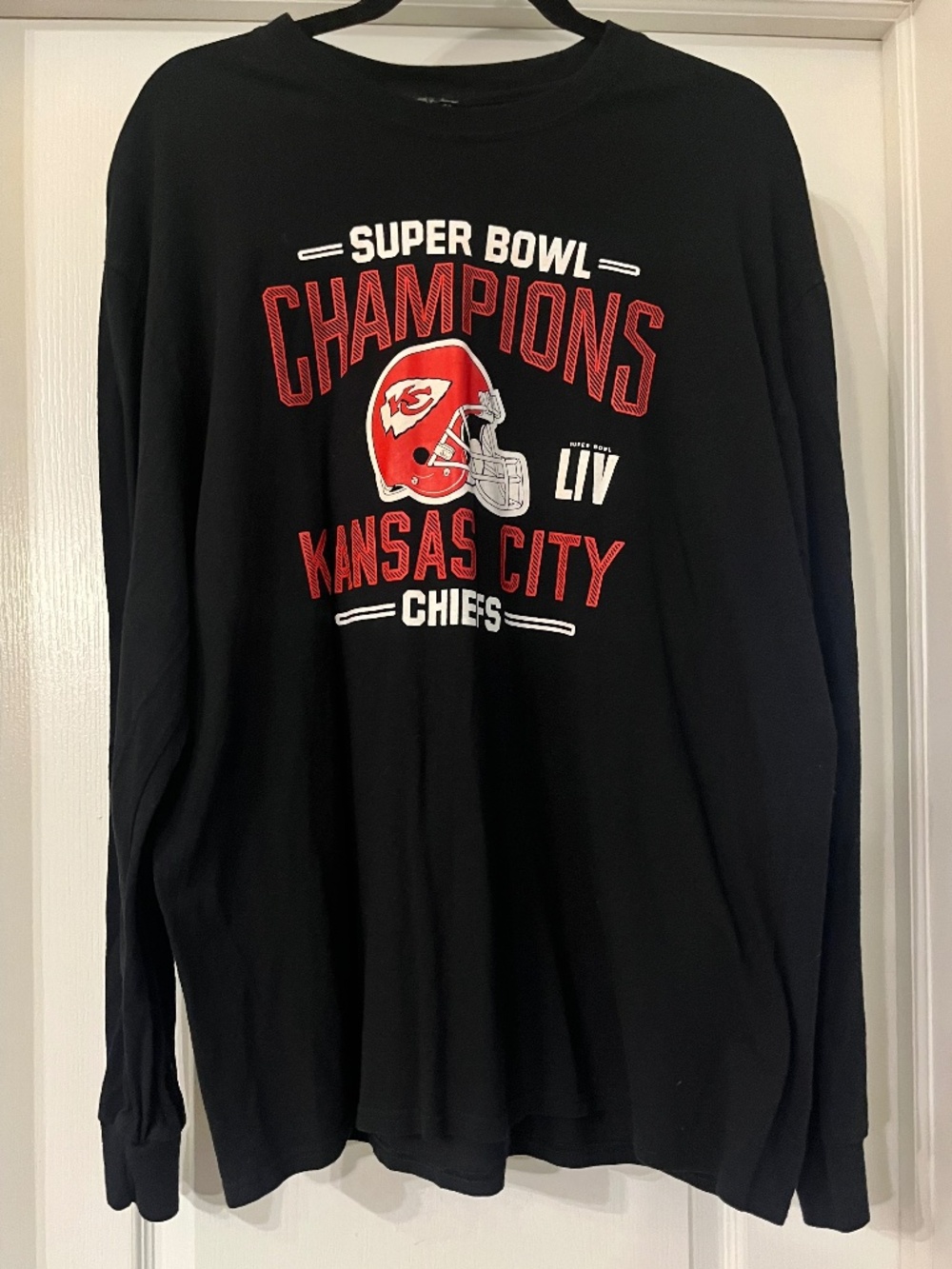 GILDAN Kansas City Chiefs Super Bowl Champions LIV Black LongSleeve CrewNeck Tee